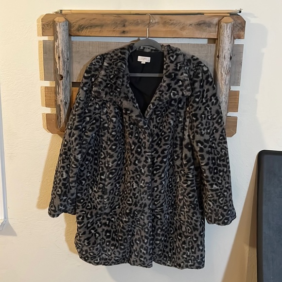 LOFT Jackets & Blazers - Loft faux fur leopard print in excellent condition